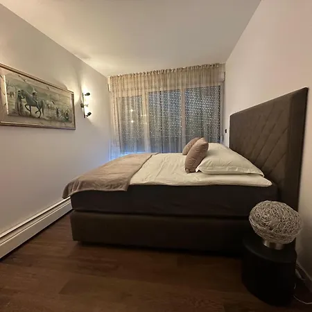 Apartament 21 *